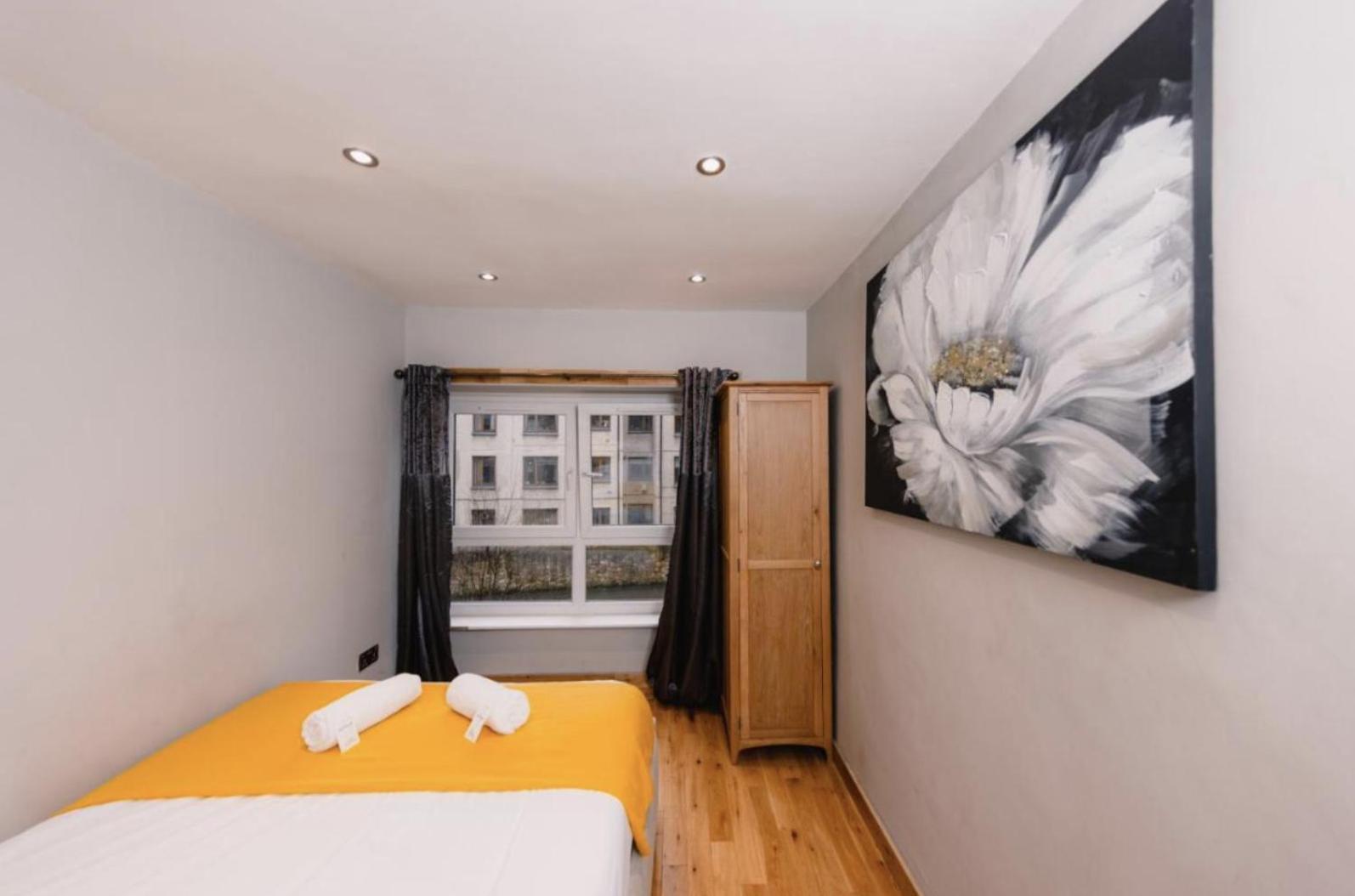 Superb Luxury Apartment By Canal - Central Edimburgo Exterior foto